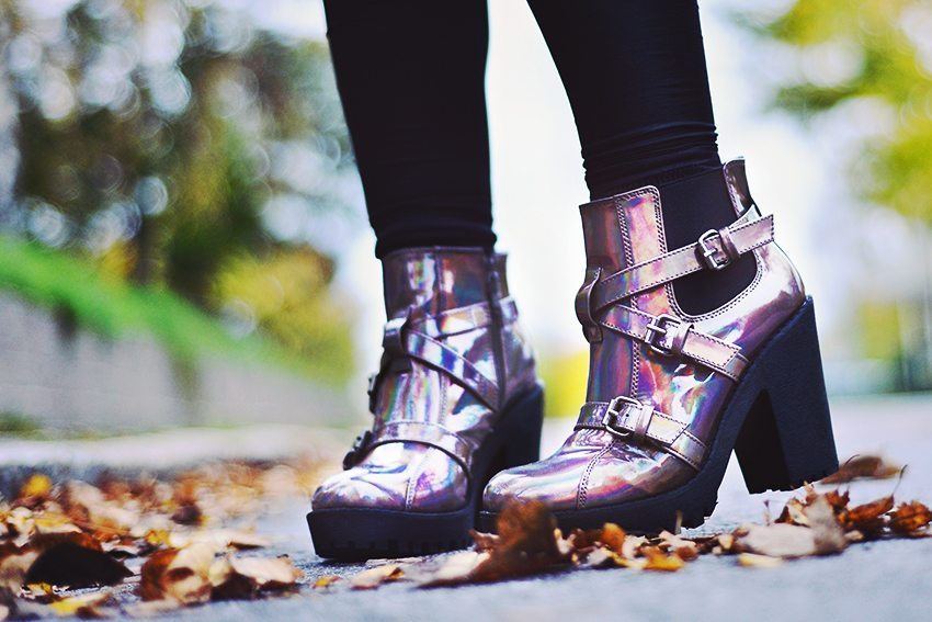 holographic_boot