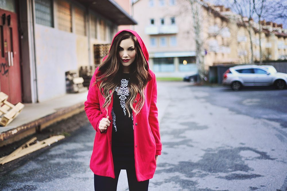 Red hood coat 