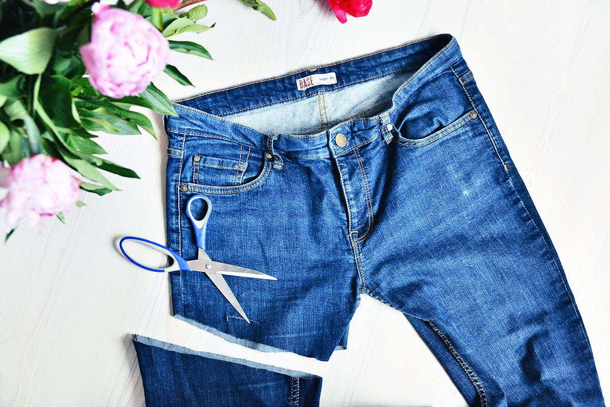 DIY Ripped denim cut off shorts