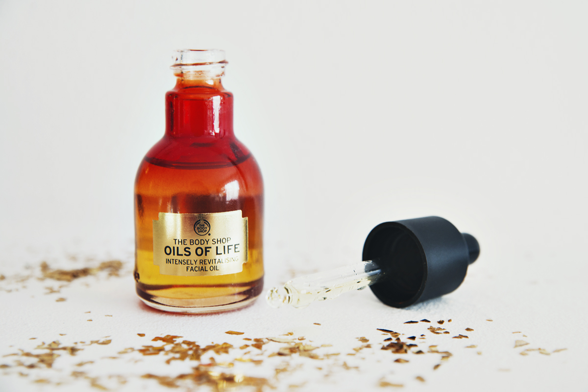 The Body Shop Intensely Revitalising Facial Oil