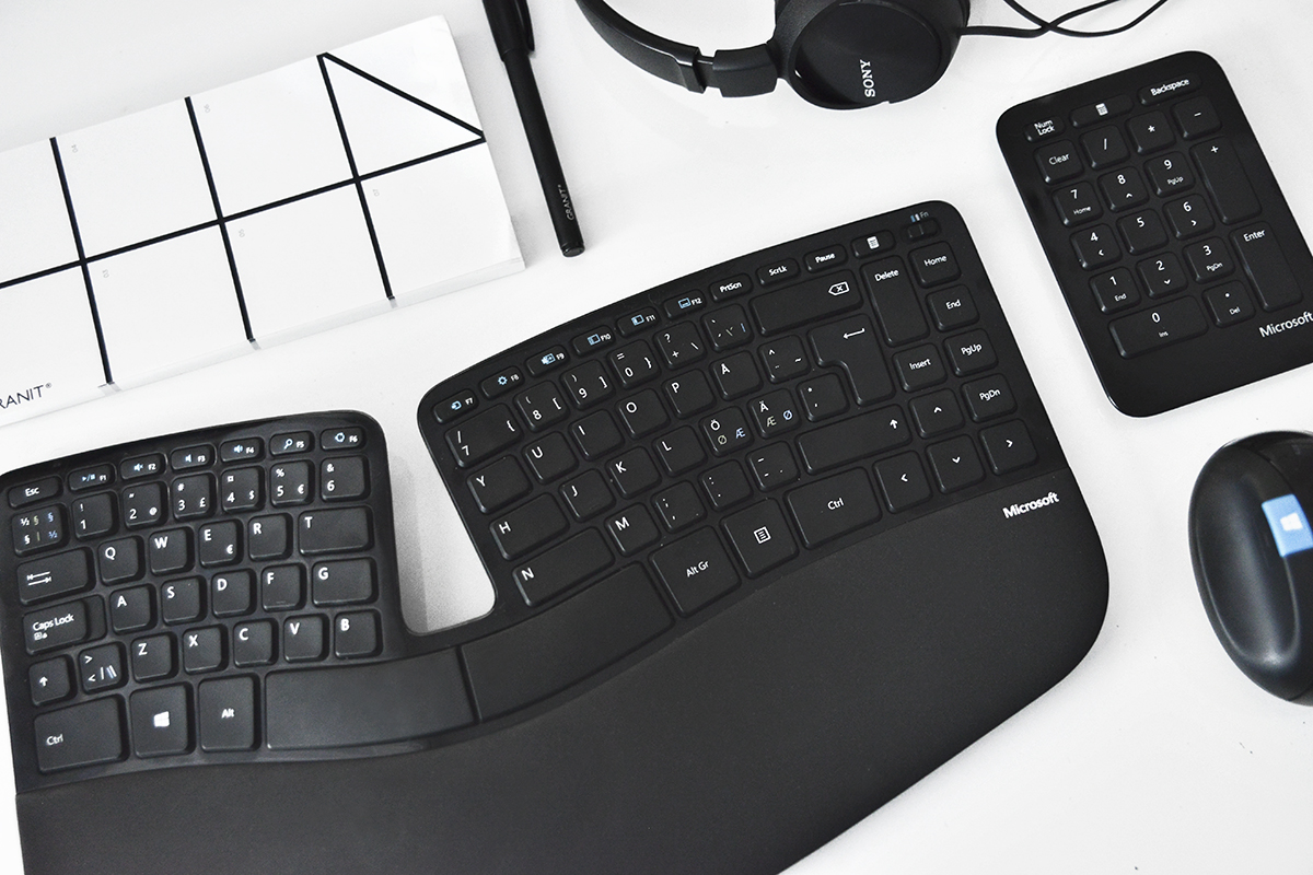 Microsoft Sculpt Ergonomic Desktop