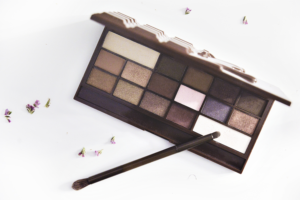 Makeup Revolution I Love Makeup I Heart Chocolate Palette