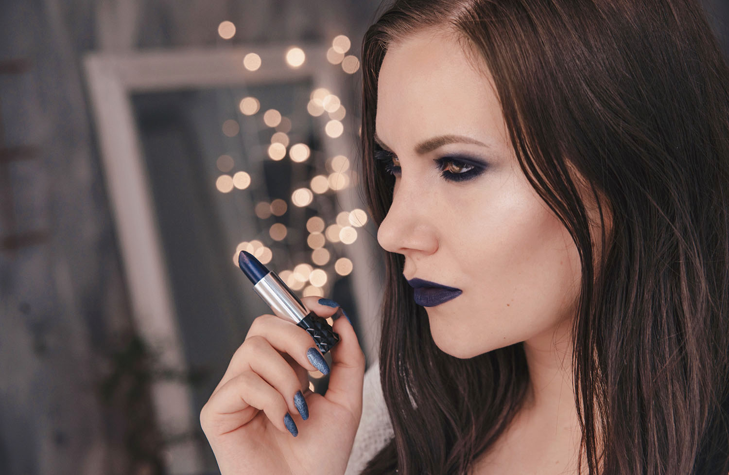 Kat Von D Studded Kiss Lipstick Poe - Blue Lips & blue eyeshadow