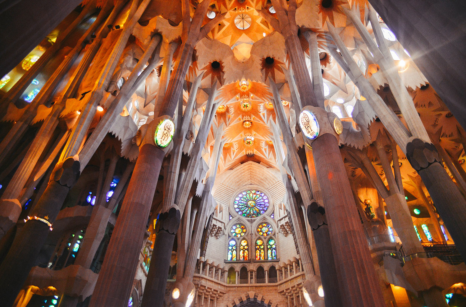 Interior in Basílica