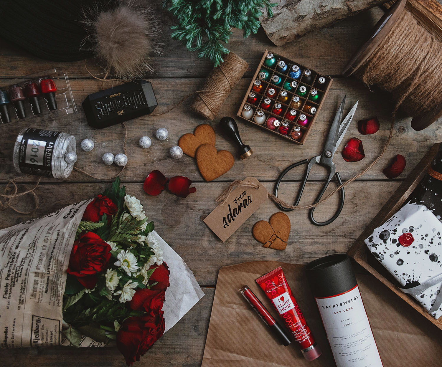 Christmas Decorations and flatlay on dark wood - Julkalendrar 2016