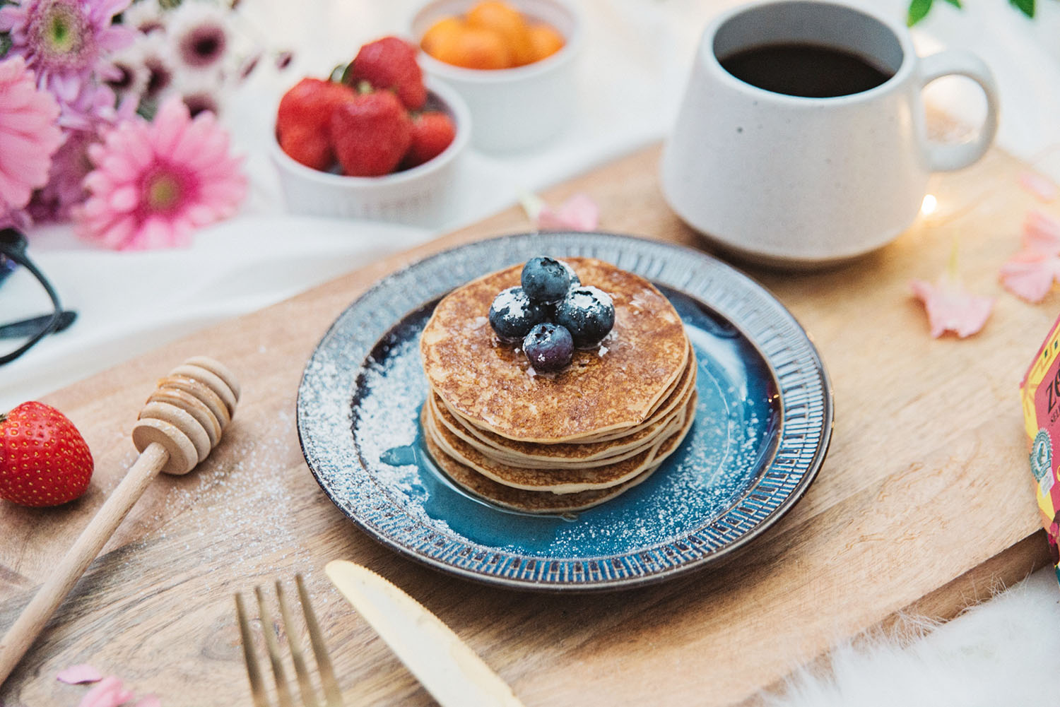 Swedish Breakfast Flatlay - Plättar & kaffe