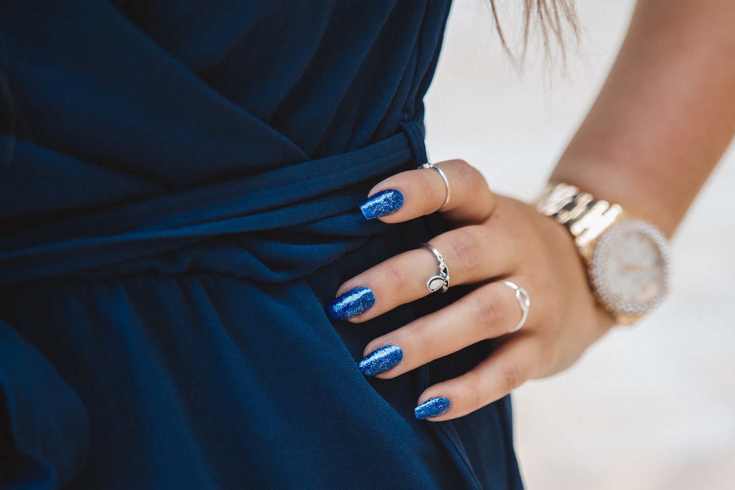 Lackryl High Heals Glittering Blue Nails