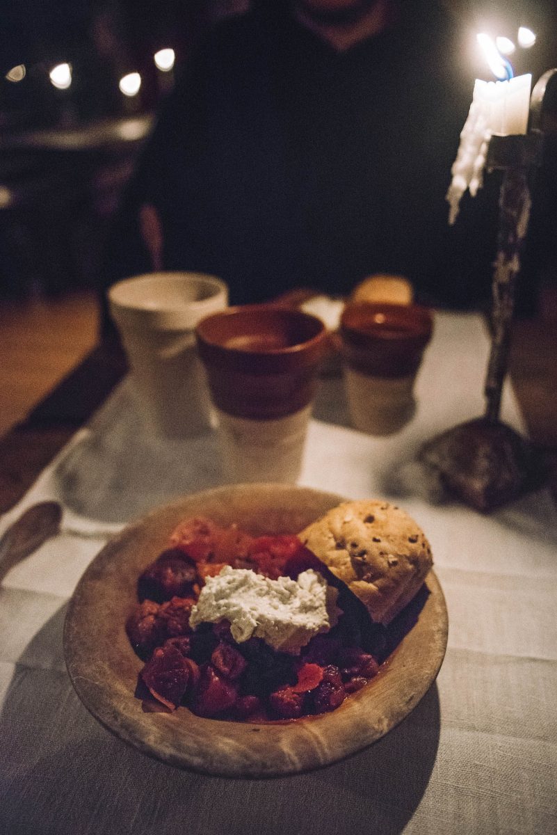 Medieval food at Kapitelhusgården in Visby