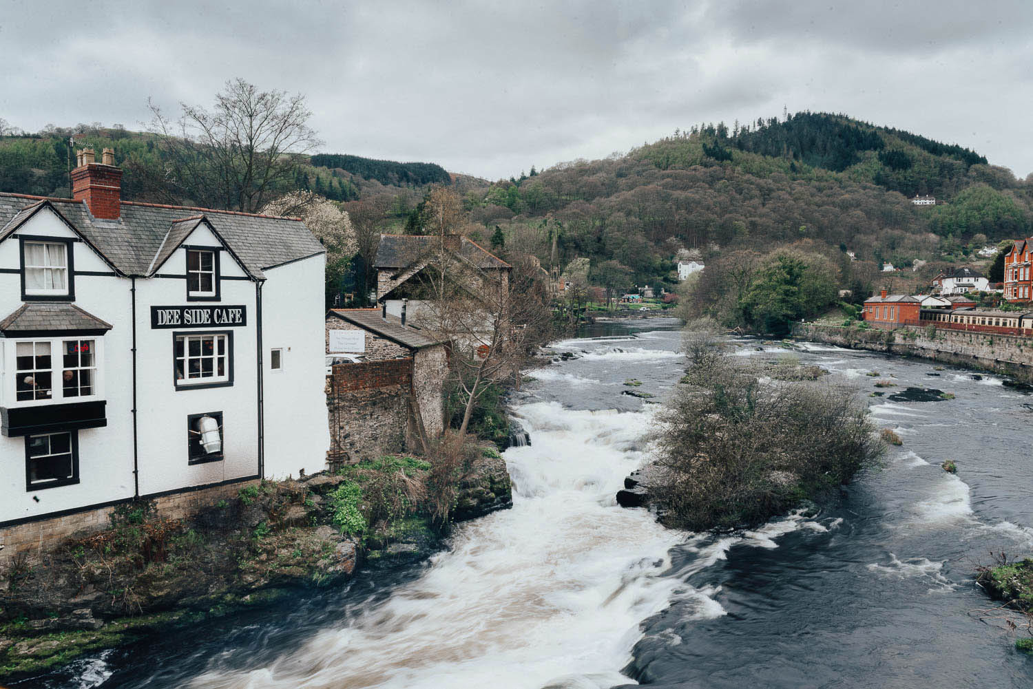 Dee Side Cafe, Llangollen, Wales