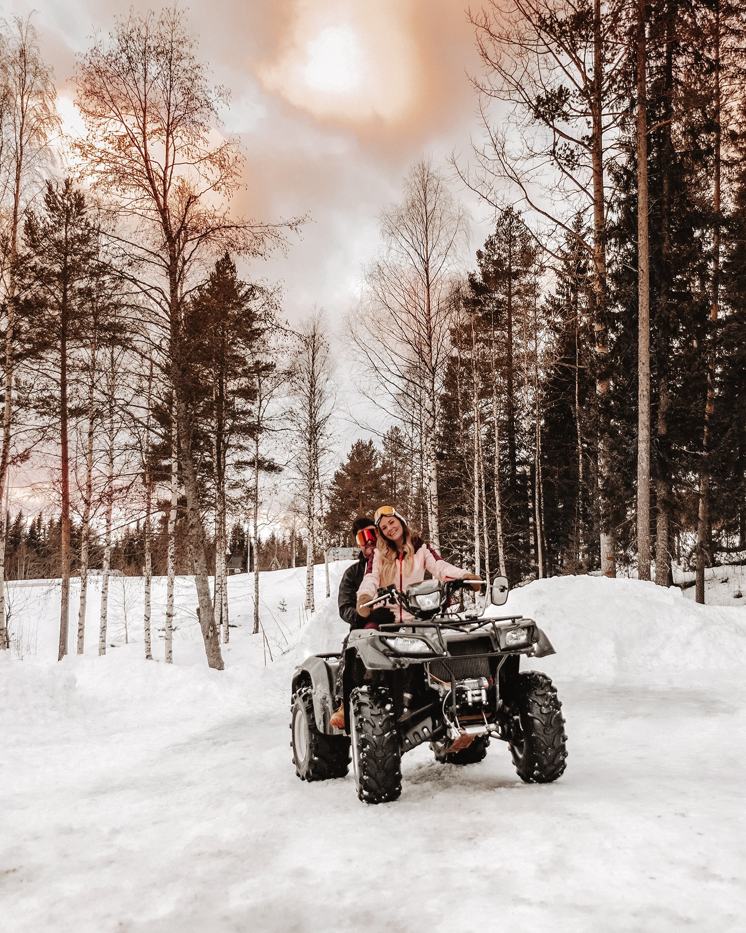 Snygga skidkläder för par