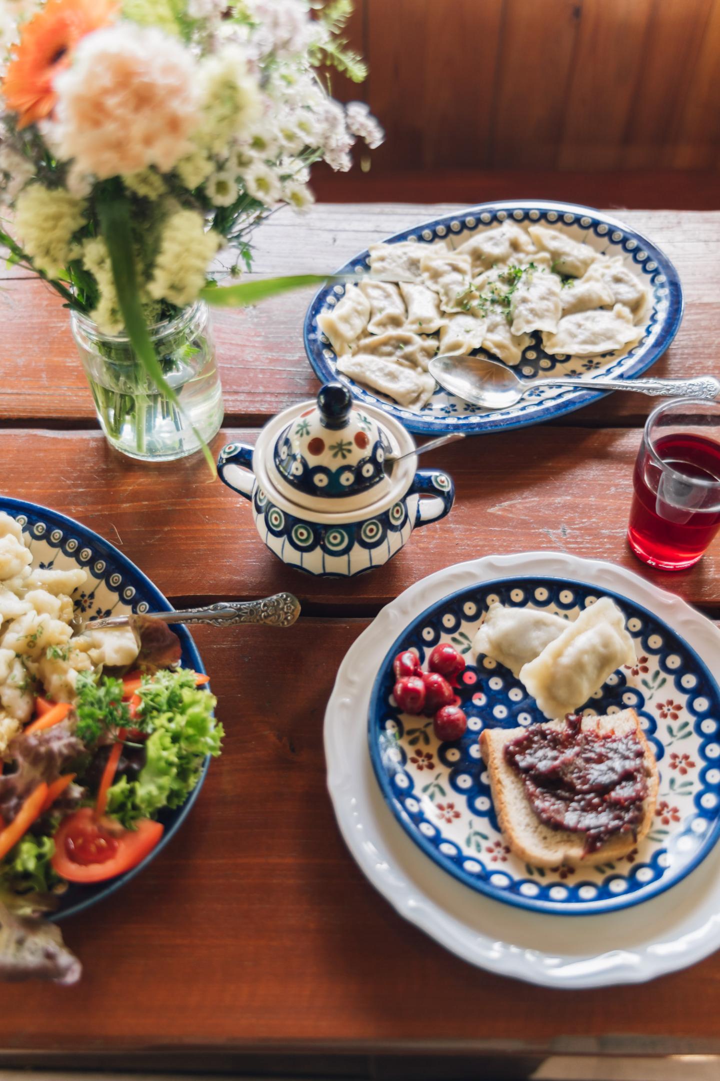 Traditionell polsk mat på restaurang Gryszczeniowka.