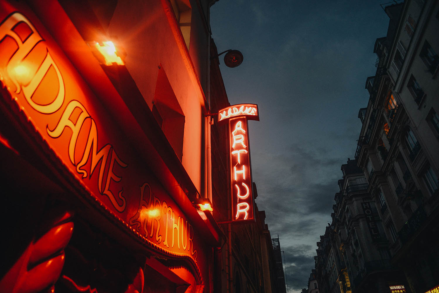Cabaret i Paris på Madame Arthur