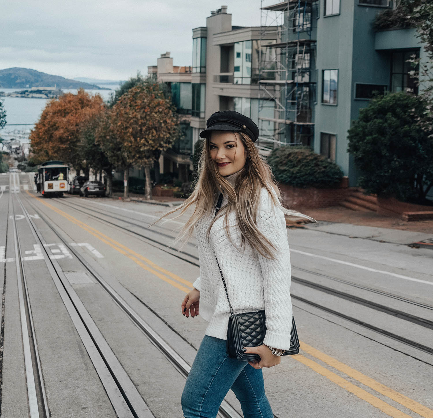 Adaras San Francisco Outfit - Vit stickad tröja
