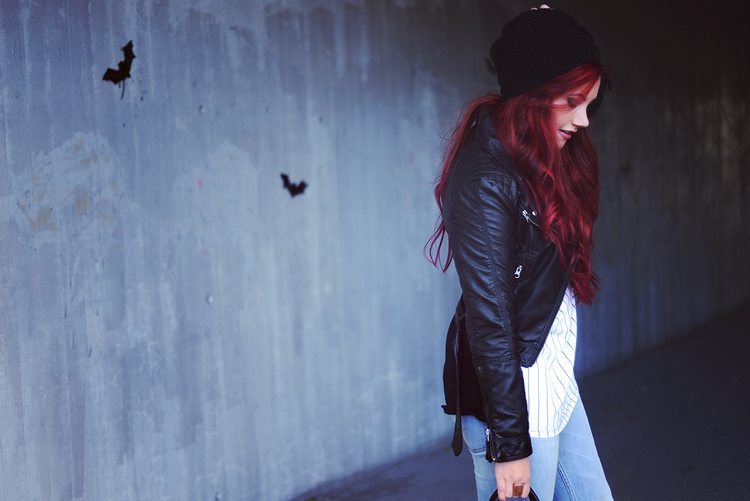 red_hair-girl