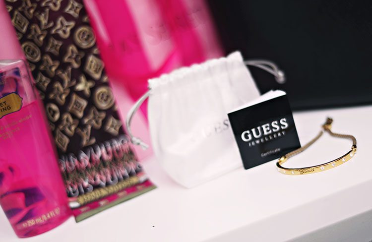guess-armband