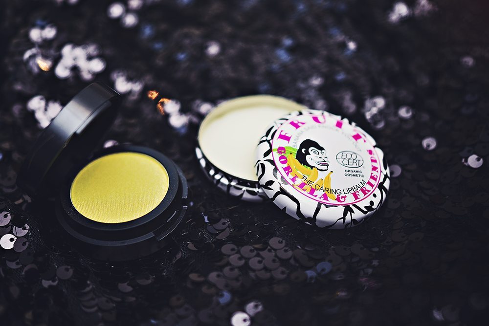 Make up Store Microshadow & Fruit Gorilla & Friends Caring Lip Balm