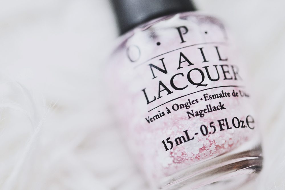 OPI Petal Soft