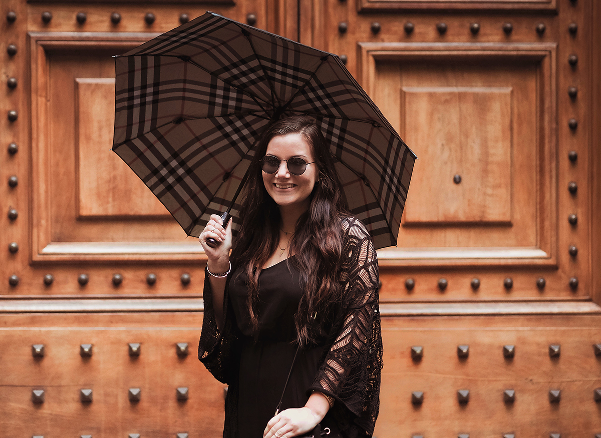 Burberry Umbrella Outfit in Rome