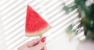 DIY: Isglass av fryst vattenmelon