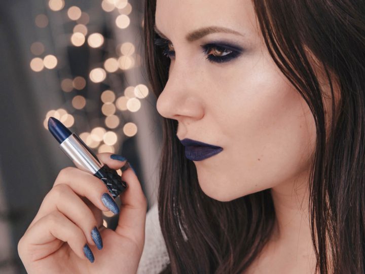 Kat Von D Studded Kiss Lipstick Poe - Blue Lips & blue eyeshadow
