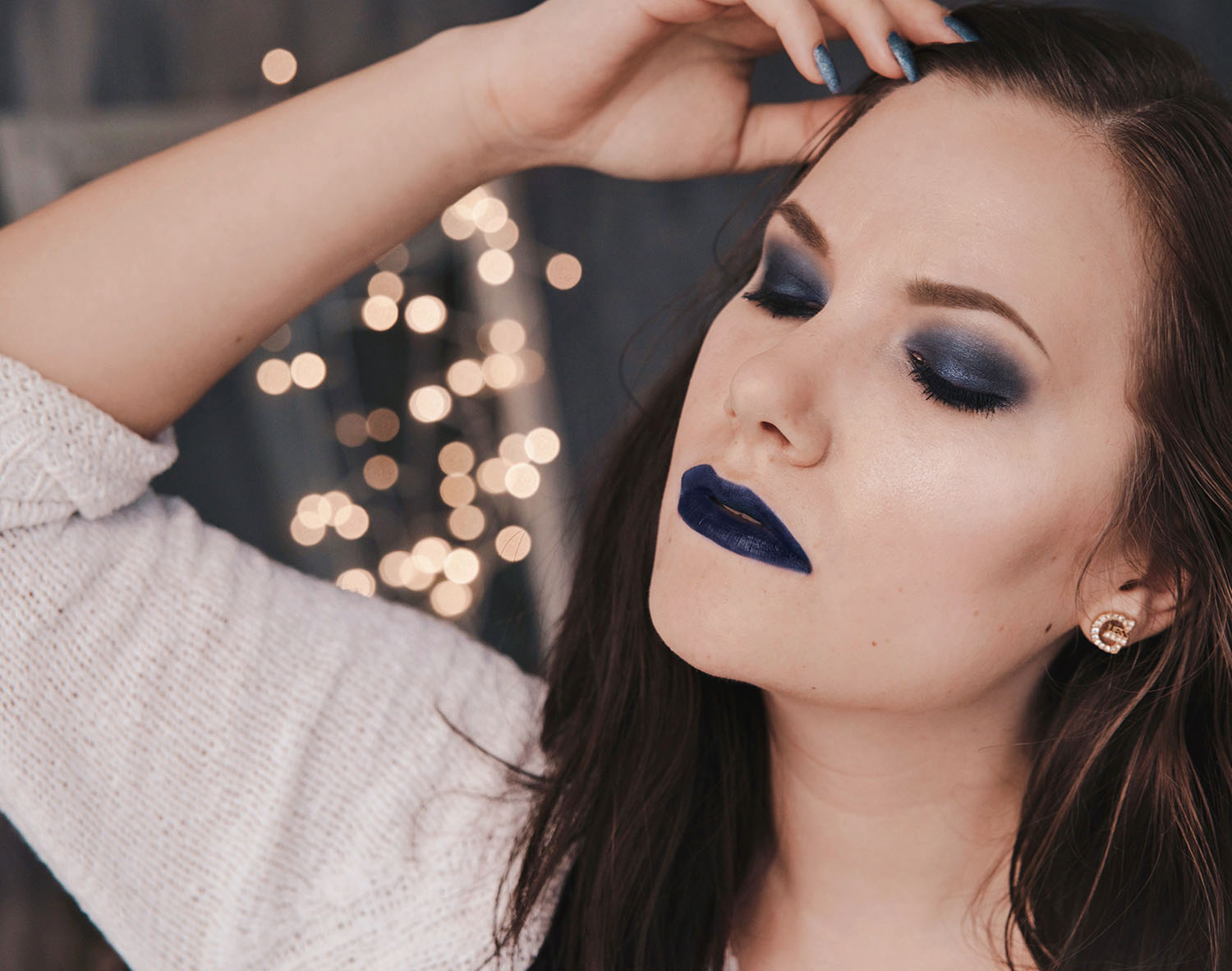 Kat Von D Studded Kiss Lipstick Poe - Blue Lips & blue eyeshadow