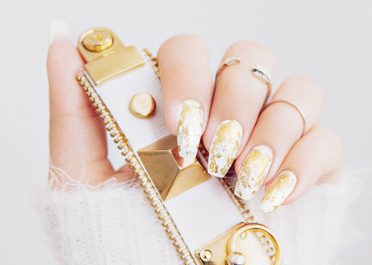 DIY: Gold Marble Nail Design| Guldiga marmornaglar