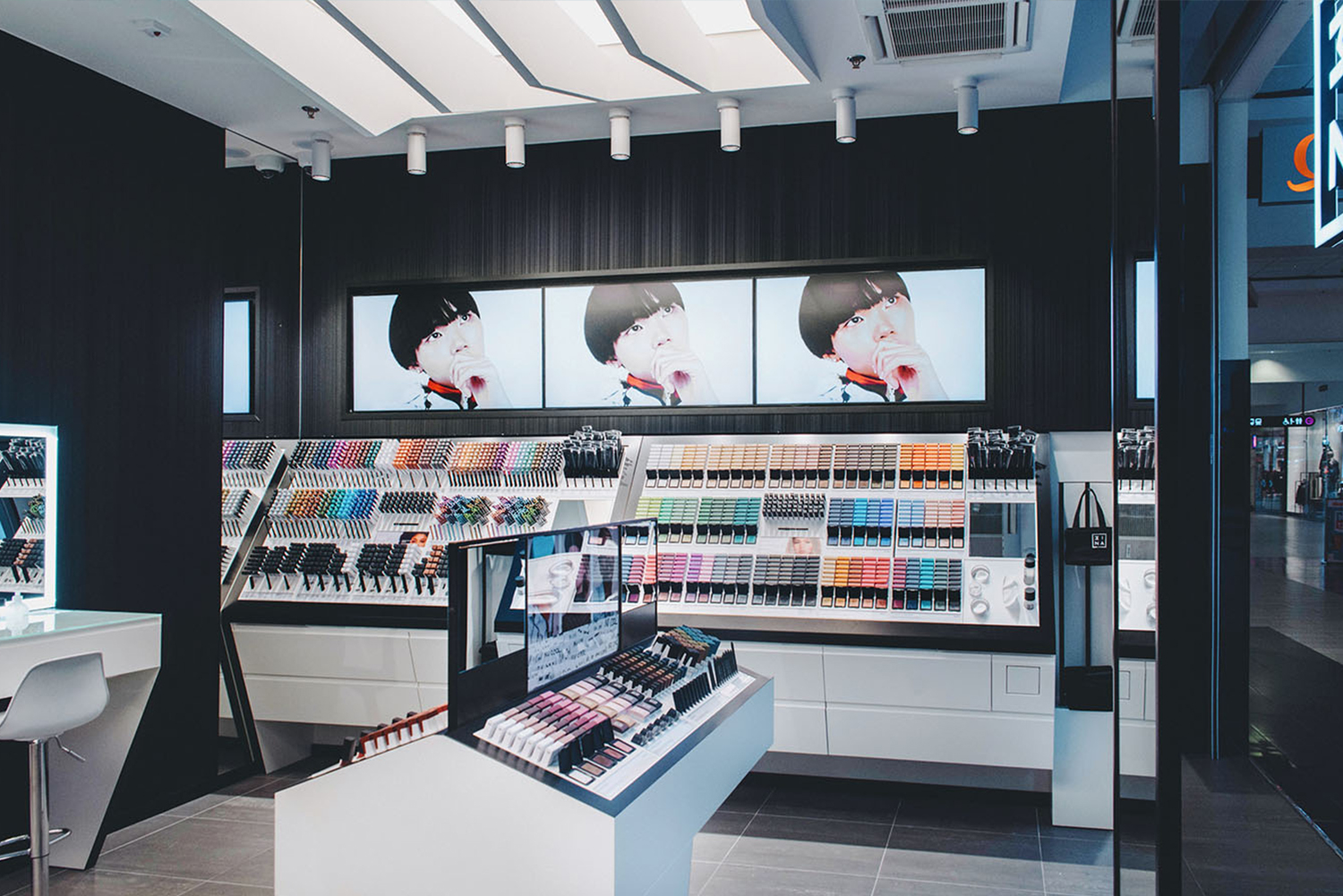 3ina MakeupStore in Stockholm