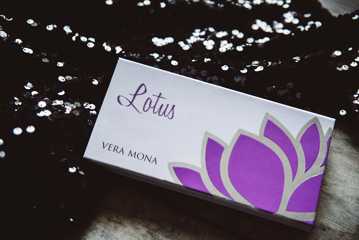 Vera Mona Lotus Color Switch Palette