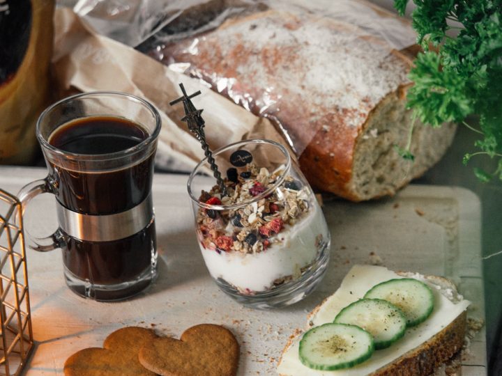 Christmas breakfast with Nescafé instant coffee & muesli