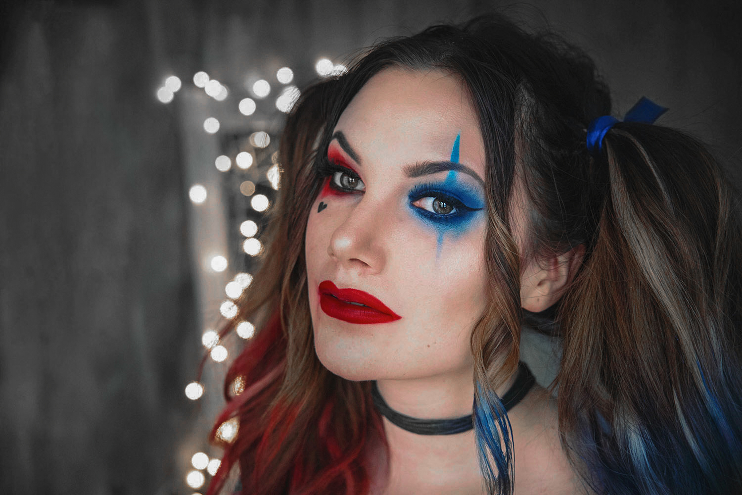 Easy Harley Quinn Halloween Makeup
