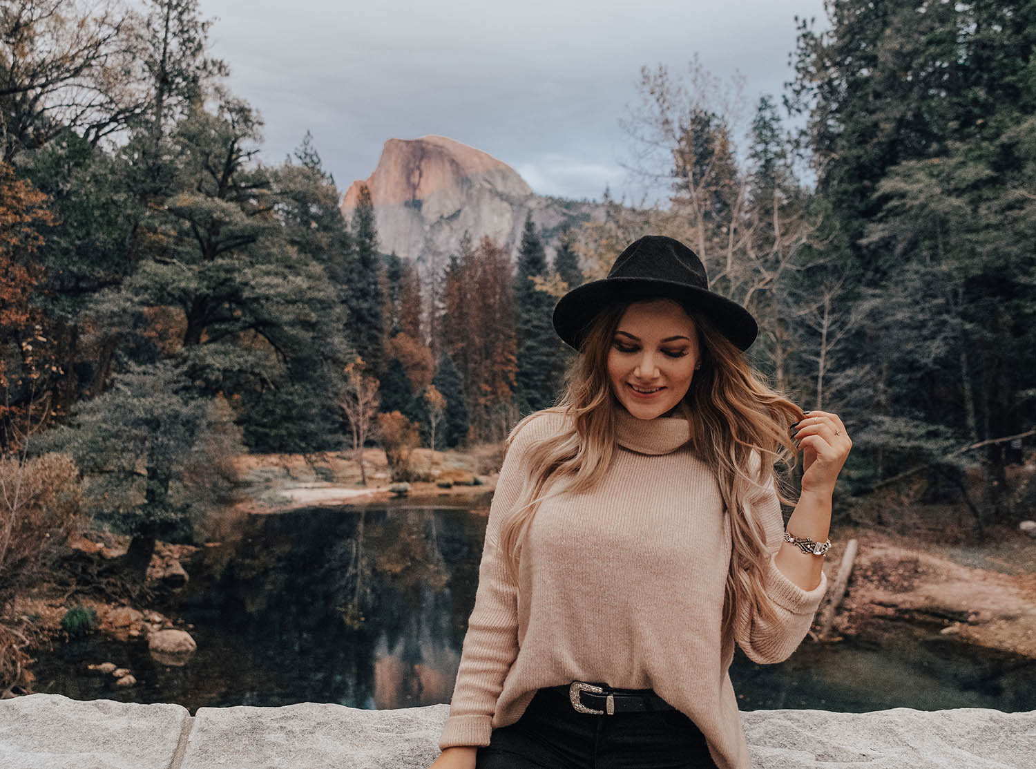 Cozy pink knit & hat outfit - in Yosemite National Park