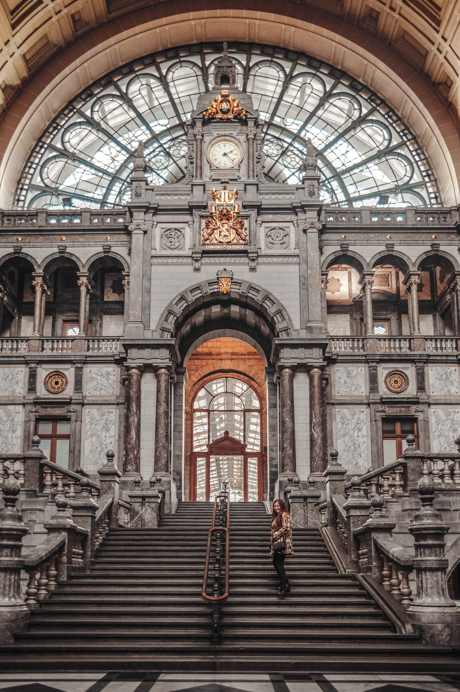Beundra Antwerpens centralstation (Antwerpen-Centraal) | Saker att göra i Antwerpen, Belgien